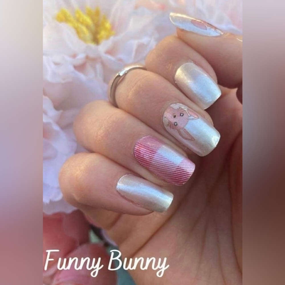 ColorStreet Nail Strips - Retired Easter Funny Bunny